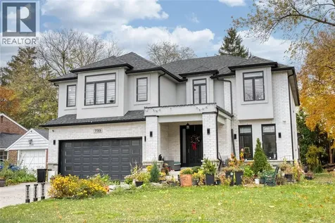 735 Cabana Road West Windsor ON N9G 1B5
