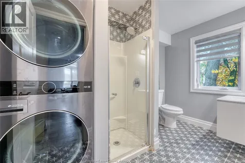 735 Cabana Road West Windsor ON N9G 1B5