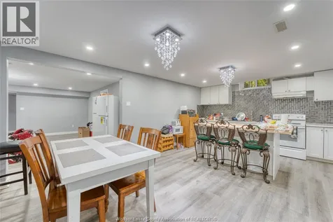 735 Cabana Road West Windsor ON N9G 1B5