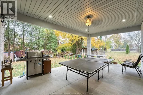 735 Cabana Road West Windsor ON N9G 1B5