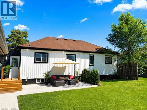 92 Fairview Drive Brantford ON N3R 2W9