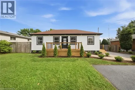 92 Fairview Drive Brantford ON N3R 2W9
