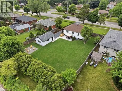 92 Fairview Drive Brantford ON N3R 2W9