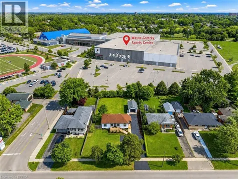 92 Fairview Drive Brantford ON N3R 2W9