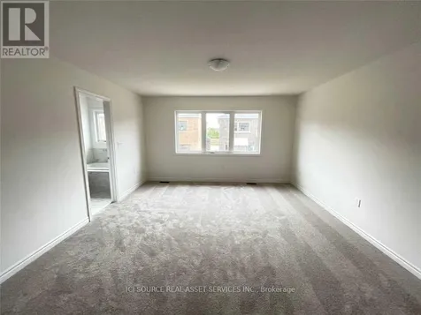 33 Macpherson Street Whitby ON L1P 0N4