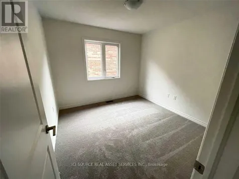 33 Macpherson Street Whitby ON L1P 0N4