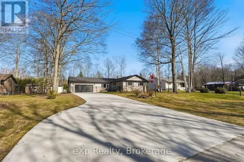 90 Mapleport Crescent South Bruce Peninsula ON N0H 2G0