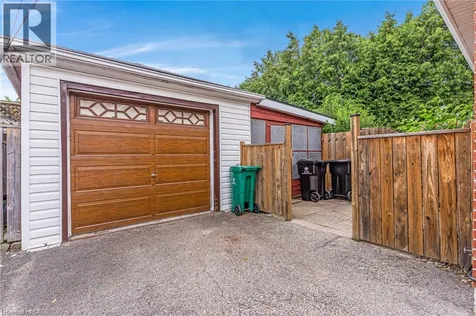 805 Rockway Drive Kitchener ON N2G 3B6