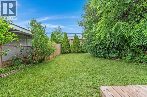 805 Rockway Drive Kitchener ON N2G 3B6
