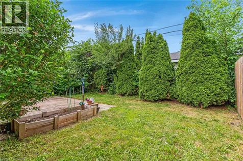 805 Rockway Drive Kitchener ON N2G 3B6