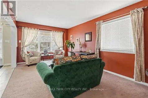 156 Osborn Avenue Brantford ON N3T 6S7