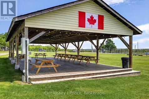 9 Poplar Drive Otonabee-south Monaghan ON K0L 2G0