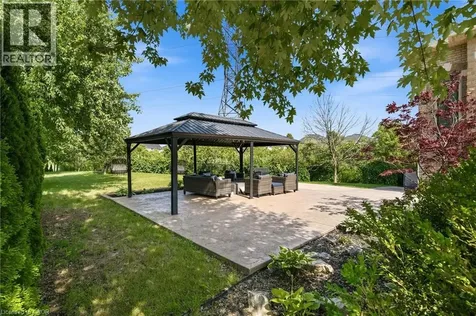 575 Stonehenge Drive Ancaster ON L9K 1T4