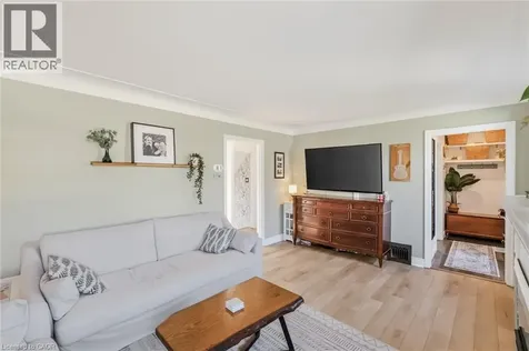 43 Woodbridge Road Hamilton ON L8K 3C8