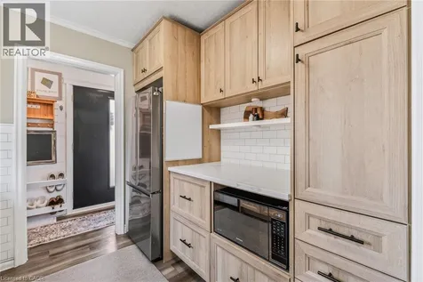 43 Woodbridge Road Hamilton ON L8K 3C8