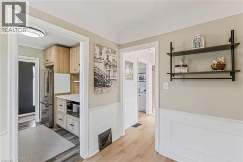 43 Woodbridge Road Hamilton ON L8K 3C8