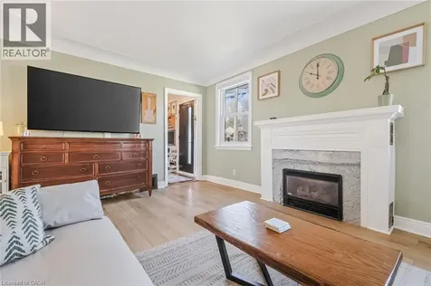 43 Woodbridge Road Hamilton ON L8K 3C8