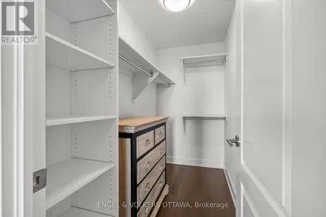 1035 Bank Street Ottawa ON K1H 7R1