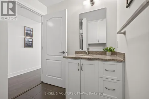 1035 Bank Street Ottawa ON K1H 7R1