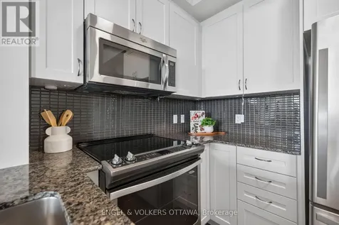1035 Bank Street Ottawa ON K1H 7R1