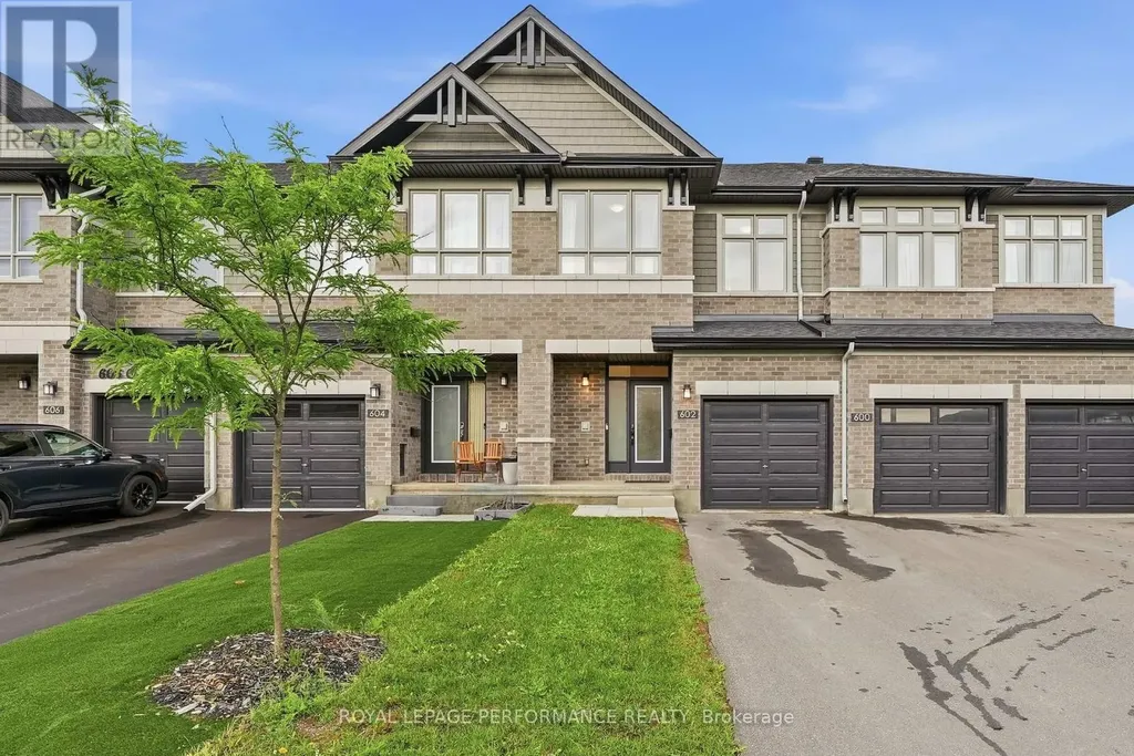 602 Cordelette Circle Ottawa ON K1W 0P7