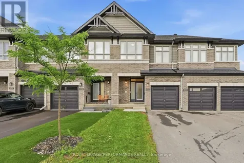 602 Cordelette Circle Ottawa ON K1W 0P7