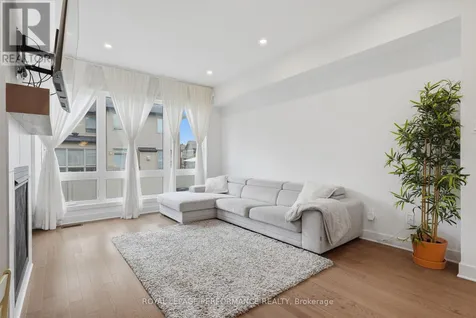 602 Cordelette Circle Ottawa ON K1W 0P7