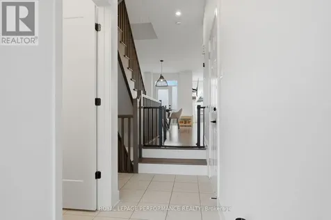 602 Cordelette Circle Ottawa ON K1W 0P7