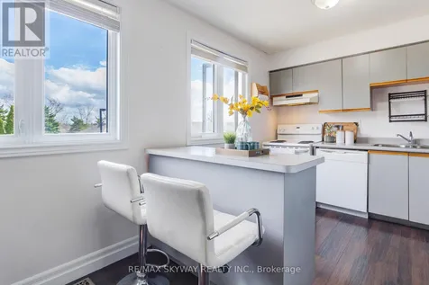 56 Harris Avenue Brantford ON N3R 2E9