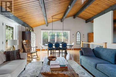 156 Chamonix Crescent Blue Mountains ON L9Y 0S7