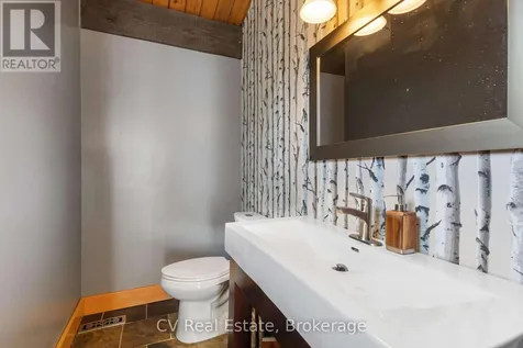 156 Chamonix Crescent Blue Mountains ON L9Y 0S7