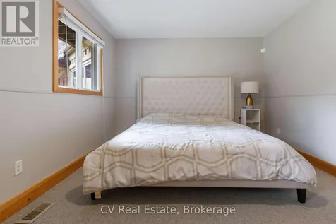 156 Chamonix Crescent Blue Mountains ON L9Y 0S7