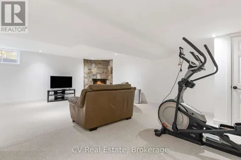 156 Chamonix Crescent Blue Mountains ON L9Y 0S7
