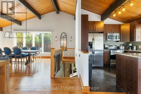 156 Chamonix Crescent Blue Mountains ON L9Y 0S7
