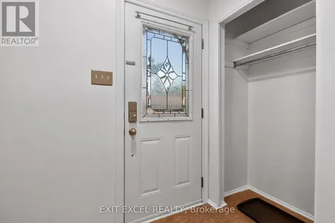 283 Mcelroy Drive Ottawa ON K2L 1Y3