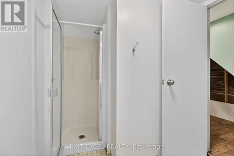 283 Mcelroy Drive Ottawa ON K2L 1Y3