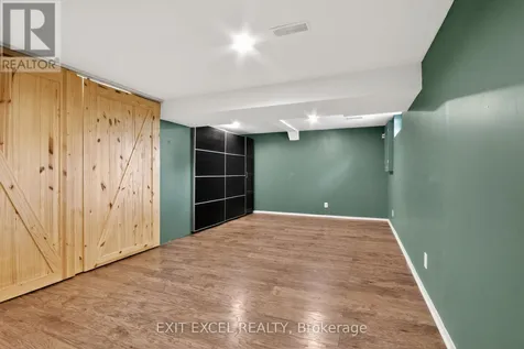 283 Mcelroy Drive Ottawa ON K2L 1Y3