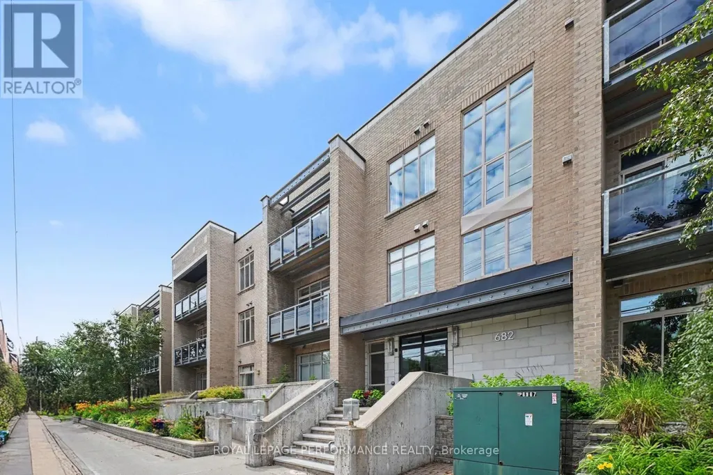 682 Churchill Avenue North Ottawa ON K1Z 5G5