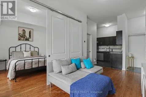 682 Churchill Avenue North Ottawa ON K1Z 5G5