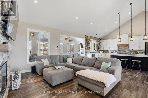 1584 Calypso Street The Nation ON K0A 2M0