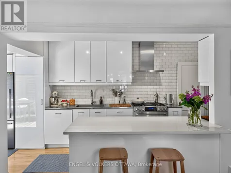 174 Hickory Street Ottawa ON K1Y 3T6