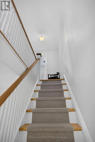174 Hickory Street Ottawa ON K1Y 3T6