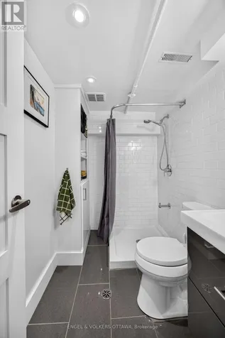 174 Hickory Street Ottawa ON K1Y 3T6