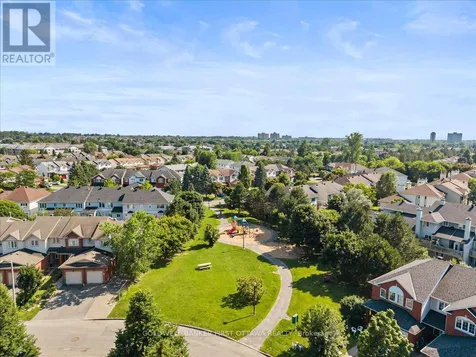 46 Margrave Avenue Ottawa ON K1T 3Y2