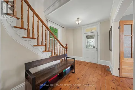98 Drummond Street East Perth ON K7H 1H1