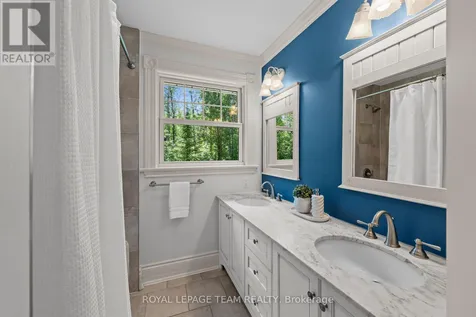 113 Wilbert Cox Drive Ottawa ON K0A 1L0