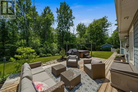 113 Wilbert Cox Drive Ottawa ON K0A 1L0
