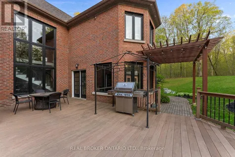 10 Oakview Place Uxbridge ON L9P 0L1