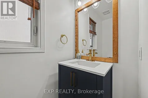 218 Rolling Meadow Crescent Ottawa ON K1W 0B1
