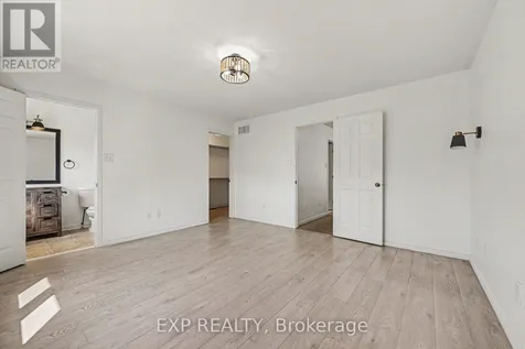 218 Rolling Meadow Crescent Ottawa ON K1W 0B1